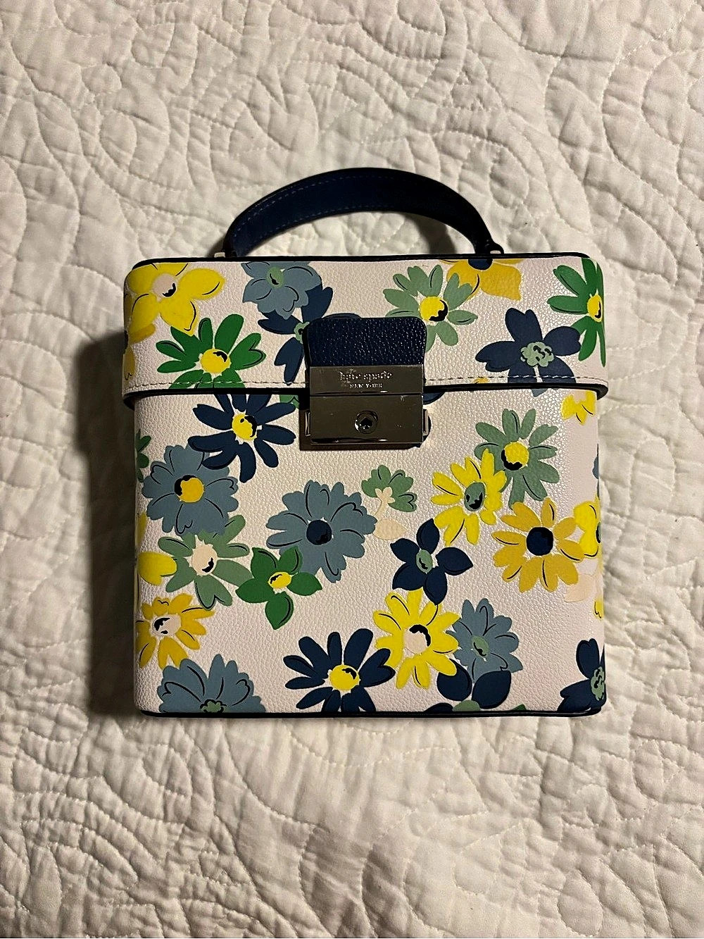 Kate Spade New York Daisy Sailing Floral Vanity Crossbody Bag Satchel